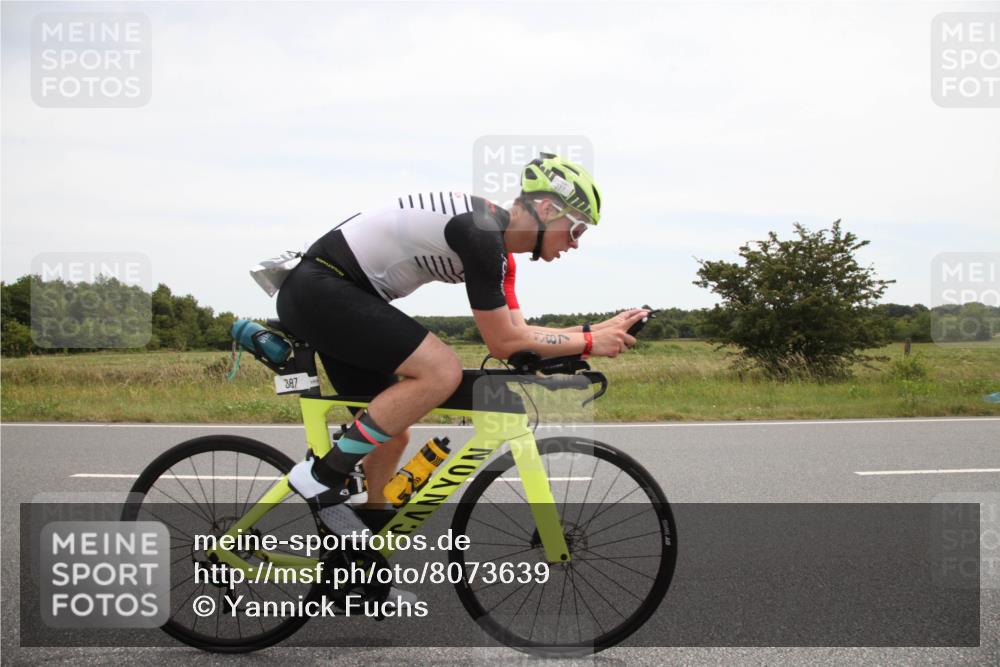 22.06.2025 - Viking Triathlon Yannick Fuchs http://msf.ph/oto/8073639 22.06.2025 12:50:27 Radfahren 387, 518 meine-sportfotos.de