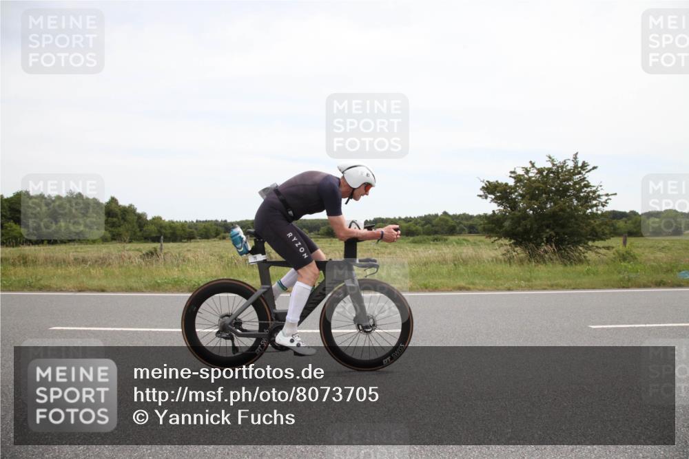 22.06.2025 - Viking Triathlon Yannick Fuchs http://msf.ph/oto/8073705 22.06.2025 12:50:56 Radfahren 75, 264, 304, 317, 436, 507, 630 meine-sportfotos.de