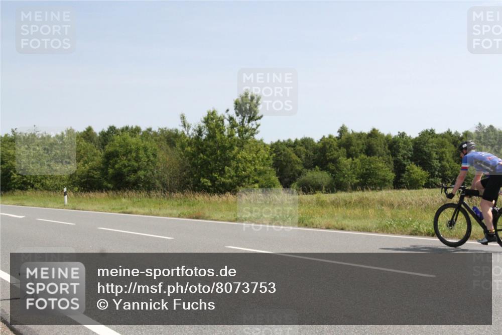 22.06.2025 - Viking Triathlon Yannick Fuchs http://msf.ph/oto/8073753 22.06.2025 11:10:20 Radfahren 393, 647 meine-sportfotos.de