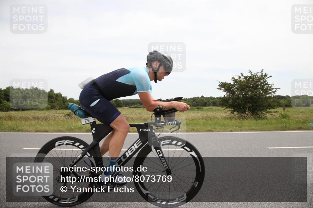 22.06.2025 - Viking Triathlon Yannick Fuchs http://msf.ph/oto/8073769 22.06.2025 12:51:49 Radfahren 84, 228, 299, 382 meine-sportfotos.de