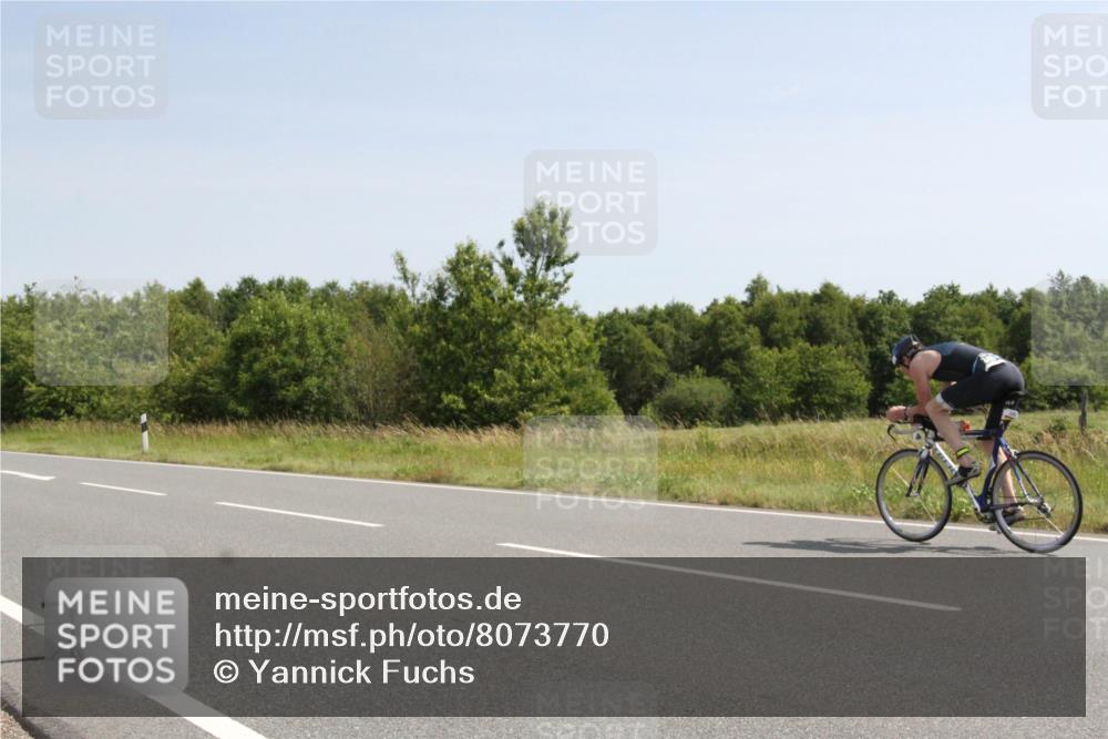 22.06.2025 - Viking Triathlon Yannick Fuchs http://msf.ph/oto/8073770 22.06.2025 11:10:53 Radfahren 329, 346 meine-sportfotos.de