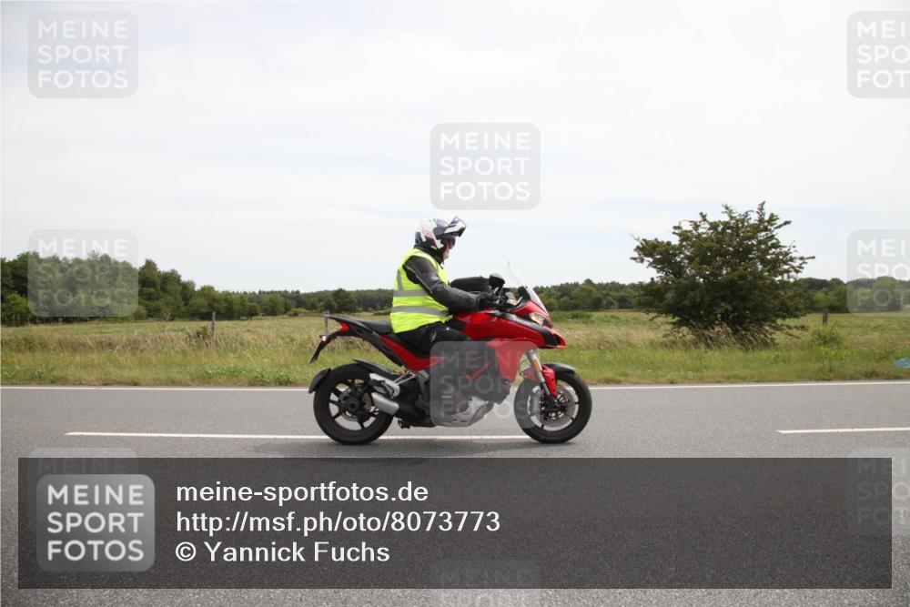 22.06.2025 - Viking Triathlon Yannick Fuchs http://msf.ph/oto/8073773 22.06.2025 12:51:50 Radfahren 228, 299, 382 meine-sportfotos.de