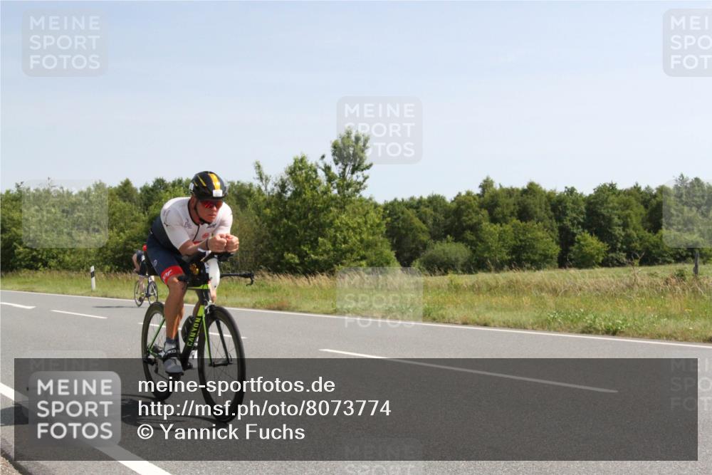 22.06.2025 - Viking Triathlon Yannick Fuchs http://msf.ph/oto/8073774 22.06.2025 11:10:55 Radfahren 329, 346 meine-sportfotos.de