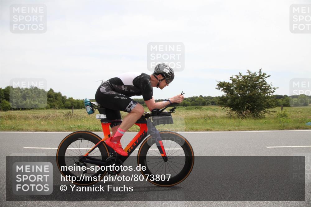 22.06.2025 - Viking Triathlon Yannick Fuchs http://msf.ph/oto/8073807 22.06.2025 12:52:31 Radfahren 34, 117 meine-sportfotos.de