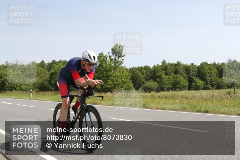22.06.2025 - Viking Triathlon Yannick Fuchs http://msf.ph/oto/8073830 22.06.2025 11:11:41 Radfahren 11, 33, 152, 217, 648 meine-sportfotos.de