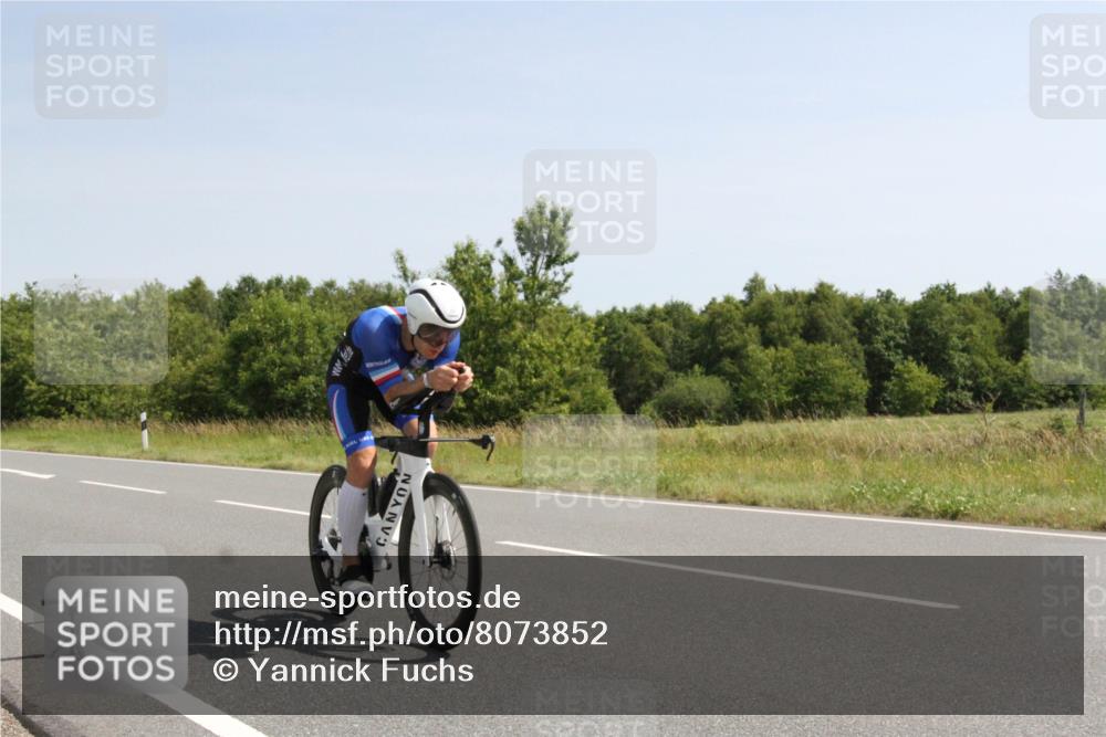 22.06.2025 - Viking Triathlon Yannick Fuchs http://msf.ph/oto/8073852 22.06.2025 11:11:53 Radfahren 3, 347, 489 meine-sportfotos.de