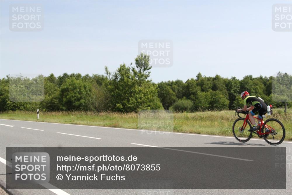 22.06.2025 - Viking Triathlon Yannick Fuchs http://msf.ph/oto/8073855 22.06.2025 11:11:59 Radfahren 18, 489, 651 meine-sportfotos.de