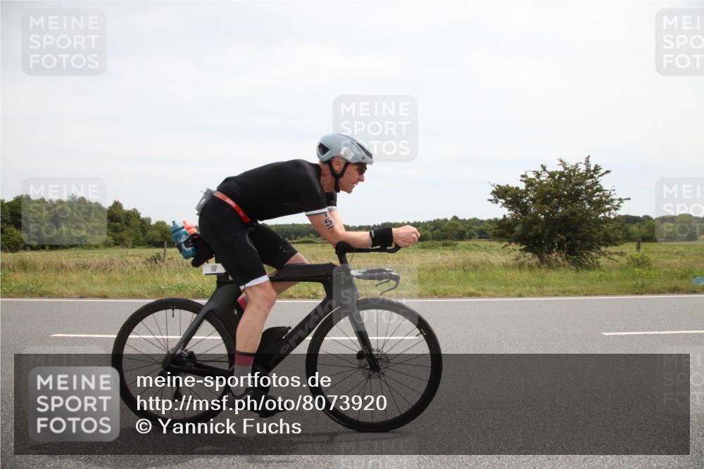 22.06.2025 - Viking Triathlon Yannick Fuchs http://msf.ph/oto/8073920 22.06.2025 12:53:31 Radfahren 157, 483 meine-sportfotos.de