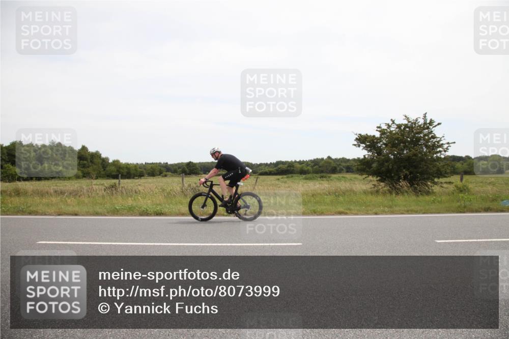 22.06.2025 - Viking Triathlon Yannick Fuchs http://msf.ph/oto/8073999 22.06.2025 12:54:51 Radfahren 51, 155, 185 meine-sportfotos.de