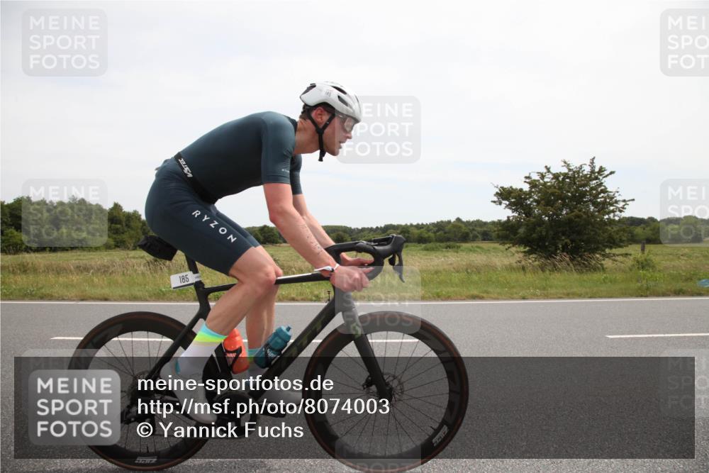 22.06.2025 - Viking Triathlon Yannick Fuchs http://msf.ph/oto/8074003 22.06.2025 12:54:53 Radfahren 51, 185, 235 meine-sportfotos.de