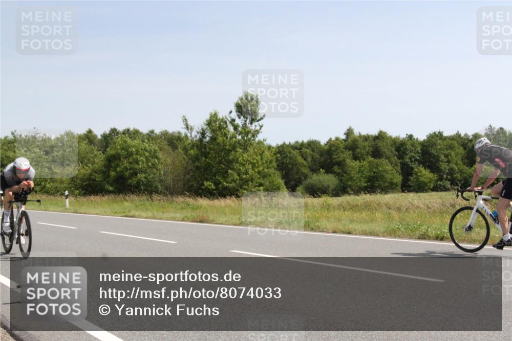 22.06.2025 - Viking Triathlon Yannick Fuchs http://msf.ph/oto/8074033 22.06.2025 11:15:06 Radfahren 12, 102, 132, 285, 555, 616 meine-sportfotos.de