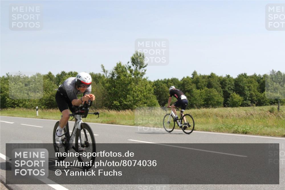22.06.2025 - Viking Triathlon Yannick Fuchs http://msf.ph/oto/8074036 22.06.2025 11:15:07 Radfahren 12, 102, 132, 285, 555, 616 meine-sportfotos.de