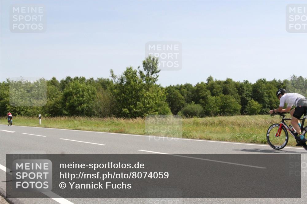 22.06.2025 - Viking Triathlon Yannick Fuchs http://msf.ph/oto/8074059 22.06.2025 11:15:21 Radfahren 76, 205, 287, 352 meine-sportfotos.de