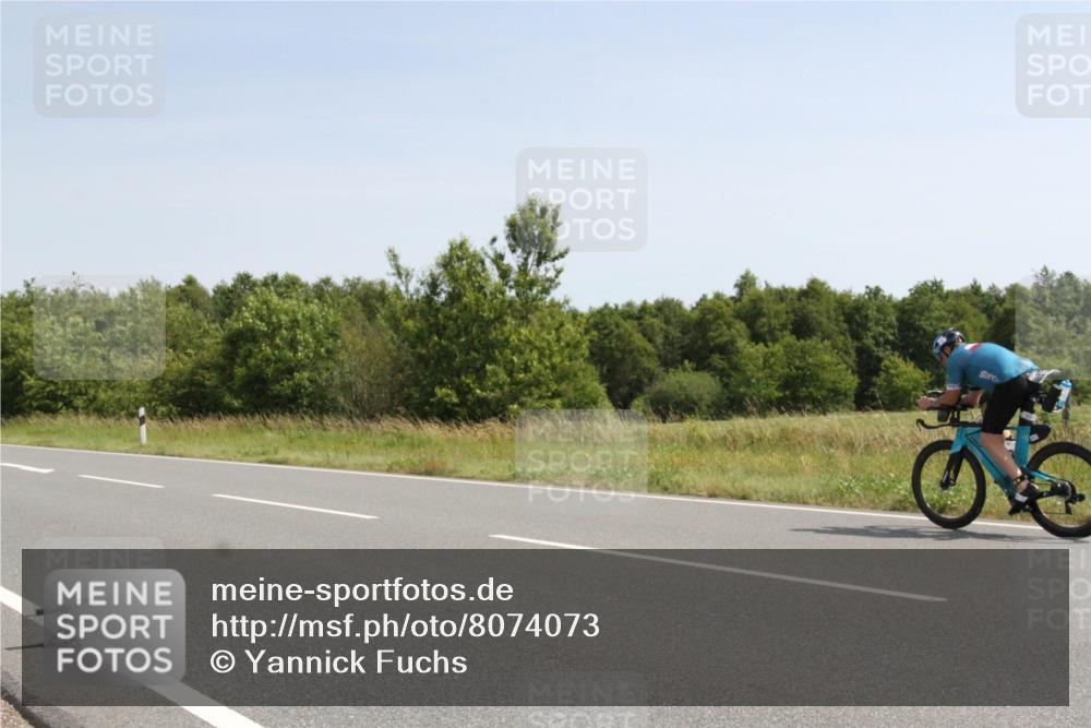 22.06.2025 - Viking Triathlon Yannick Fuchs http://msf.ph/oto/8074073 22.06.2025 11:15:42 Radfahren 196, 333, 613 meine-sportfotos.de