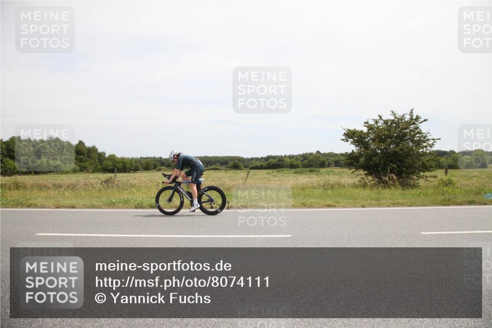 22.06.2025 - Viking Triathlon Yannick Fuchs http://msf.ph/oto/8074111 22.06.2025 12:57:22 Radfahren 24 meine-sportfotos.de