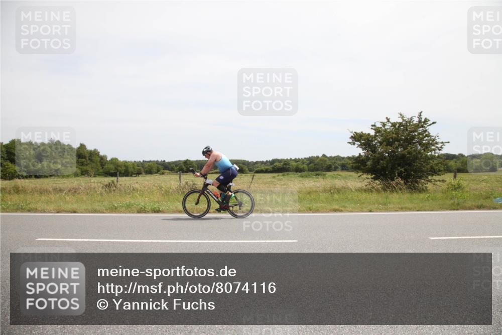 22.06.2025 - Viking Triathlon Yannick Fuchs http://msf.ph/oto/8074116 22.06.2025 12:57:37 Radfahren 17, 471, 548 meine-sportfotos.de