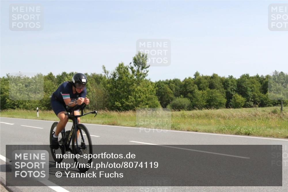 22.06.2025 - Viking Triathlon Yannick Fuchs http://msf.ph/oto/8074119 22.06.2025 11:16:30 Radfahren 301 meine-sportfotos.de