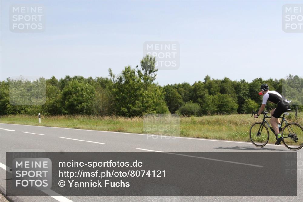 22.06.2025 - Viking Triathlon Yannick Fuchs http://msf.ph/oto/8074121 22.06.2025 11:16:45 Radfahren 271, 378, 662 meine-sportfotos.de