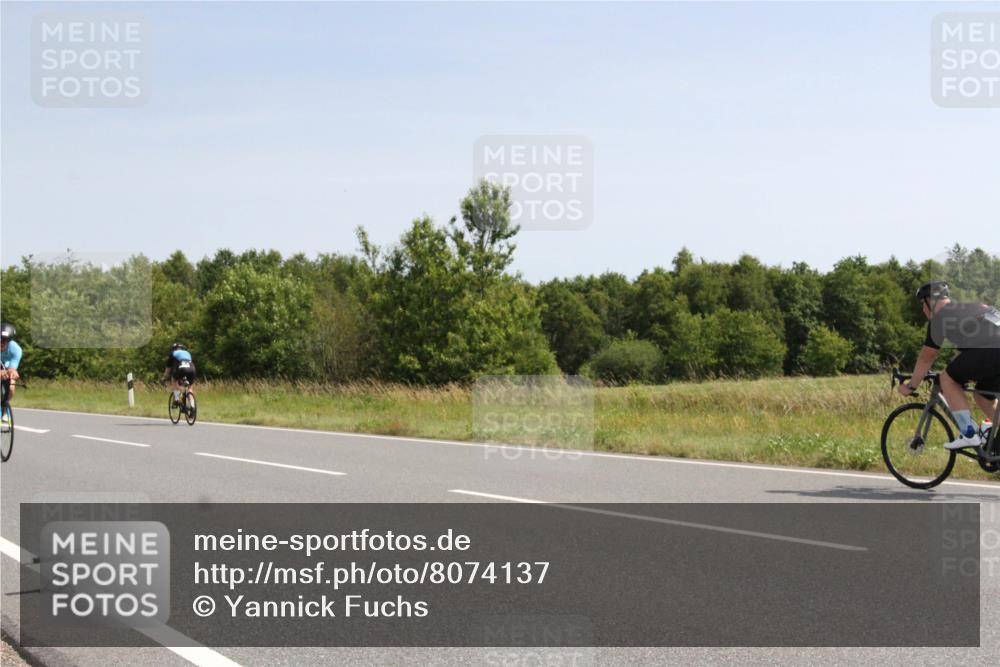 22.06.2025 - Viking Triathlon Yannick Fuchs http://msf.ph/oto/8074137 22.06.2025 11:16:59 Radfahren 69, 98, 121, 124, 125, 202, 471, 478, 551 meine-sportfotos.de