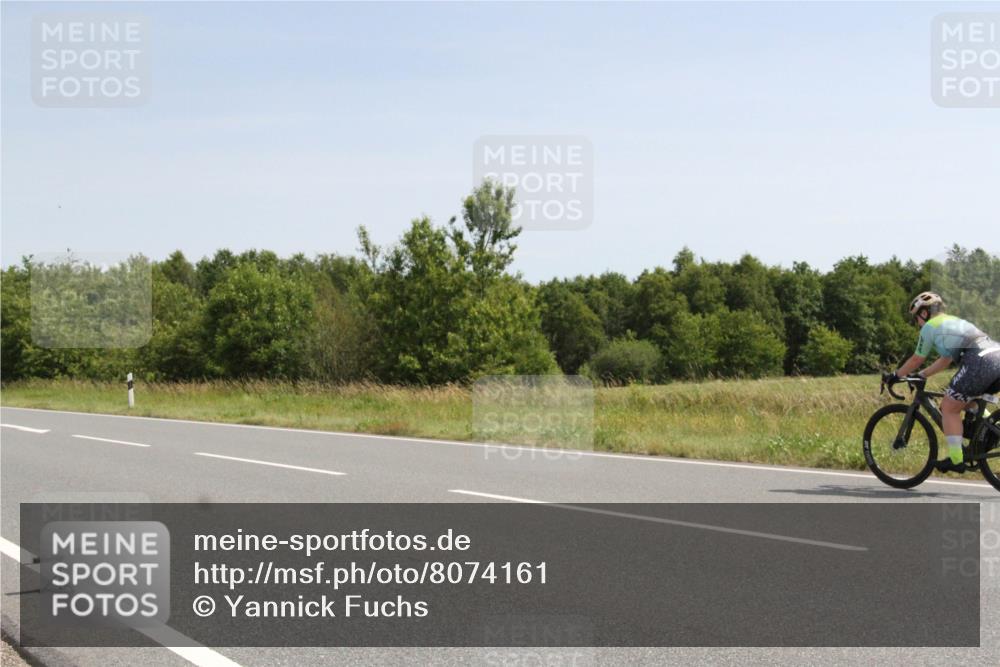 22.06.2025 - Viking Triathlon Yannick Fuchs http://msf.ph/oto/8074161 22.06.2025 11:17:21 Radfahren 37, 418, 435, 468 meine-sportfotos.de