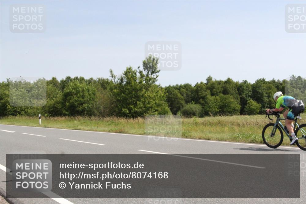 22.06.2025 - Viking Triathlon Yannick Fuchs http://msf.ph/oto/8074168 22.06.2025 11:17:38 Radfahren 267, 321, 453 meine-sportfotos.de
