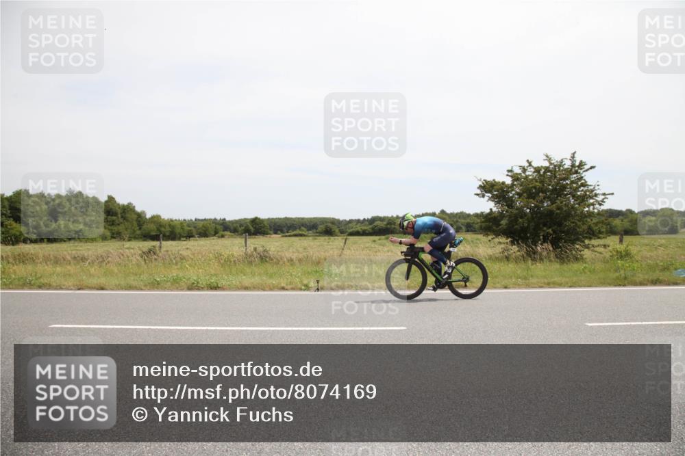22.06.2025 - Viking Triathlon Yannick Fuchs http://msf.ph/oto/8074169 22.06.2025 12:58:27 Radfahren 107, 363, 397 meine-sportfotos.de