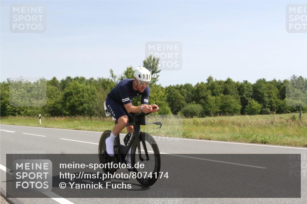 22.06.2025 - Viking Triathlon Yannick Fuchs http://msf.ph/oto/8074174 22.06.2025 11:17:49 Radfahren 166, 521, 533, 549, 645 meine-sportfotos.de