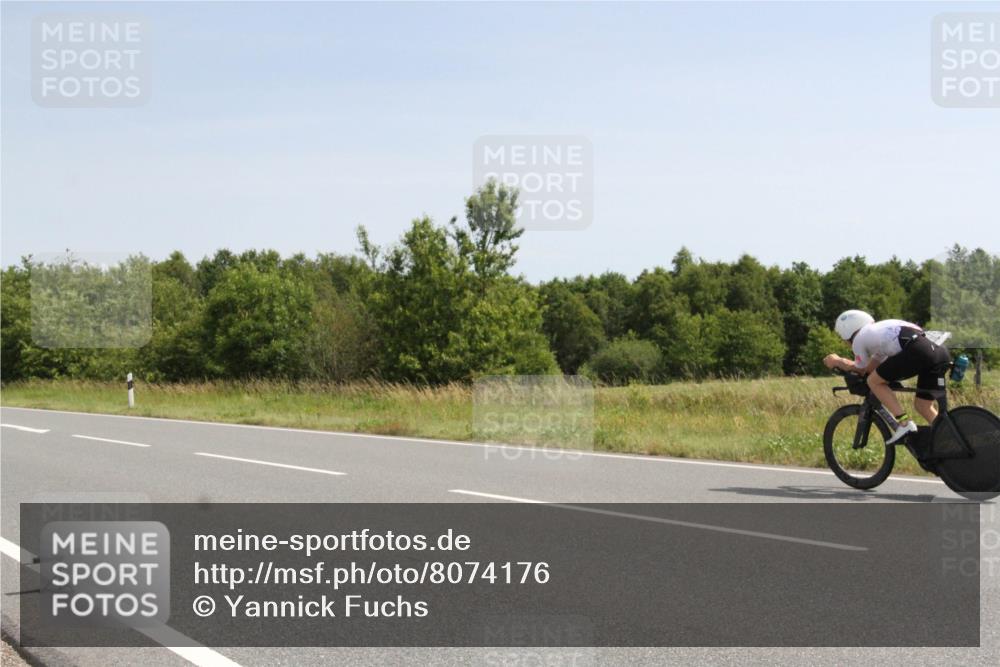 22.06.2025 - Viking Triathlon Yannick Fuchs http://msf.ph/oto/8074176 22.06.2025 11:17:51 Radfahren 166, 214, 464, 521, 533, 549, 645 meine-sportfotos.de