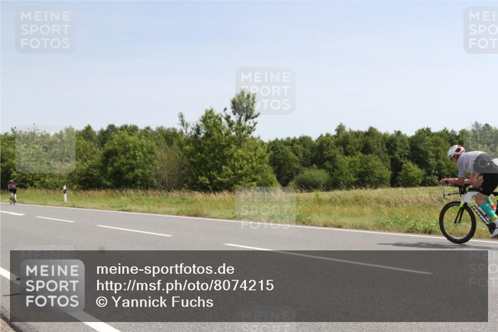 22.06.2025 - Viking Triathlon Yannick Fuchs http://msf.ph/oto/8074215 22.06.2025 11:18:19 Radfahren 63, 147, 264, 543, 612 meine-sportfotos.de