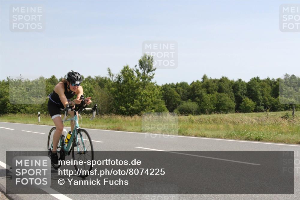 22.06.2025 - Viking Triathlon Yannick Fuchs http://msf.ph/oto/8074225 22.06.2025 11:18:48 Radfahren 200, 602 meine-sportfotos.de