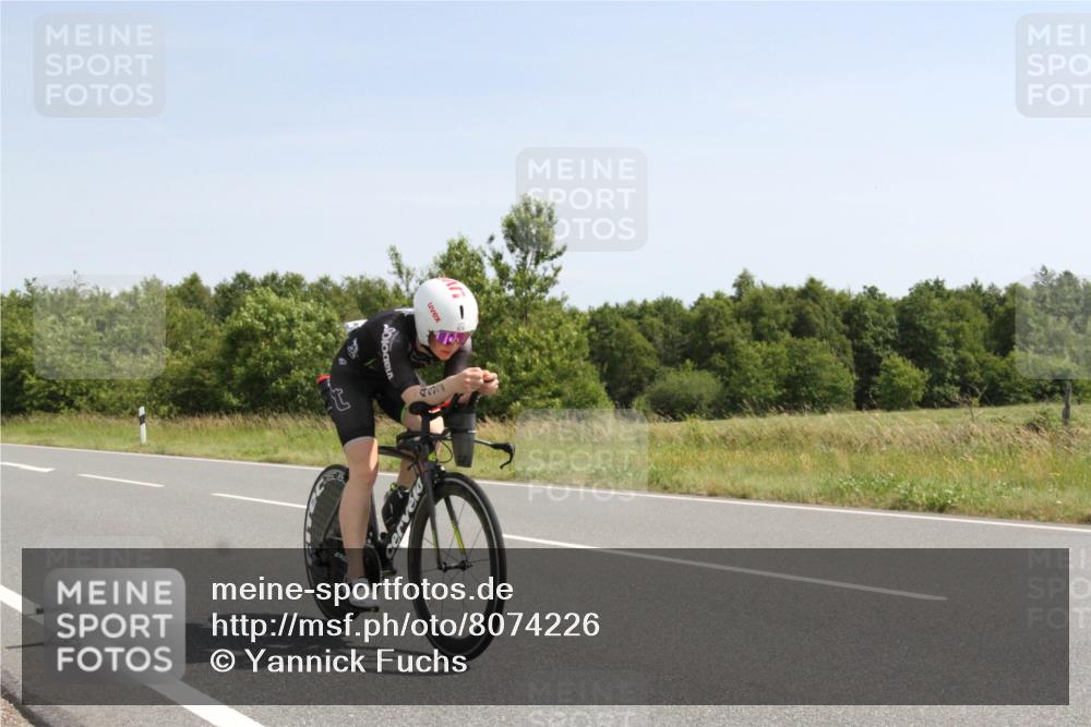 22.06.2025 - Viking Triathlon Yannick Fuchs http://msf.ph/oto/8074226 22.06.2025 11:18:55 Radfahren 438 meine-sportfotos.de