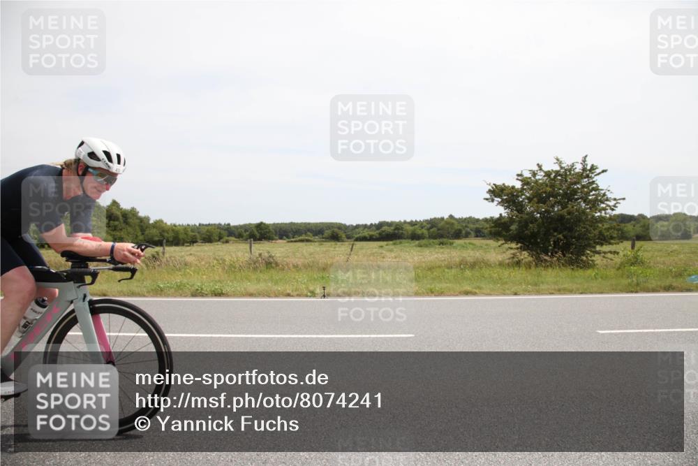 22.06.2025 - Viking Triathlon Yannick Fuchs http://msf.ph/oto/8074241 22.06.2025 12:59:10 Radfahren 93, 453, 475 meine-sportfotos.de
