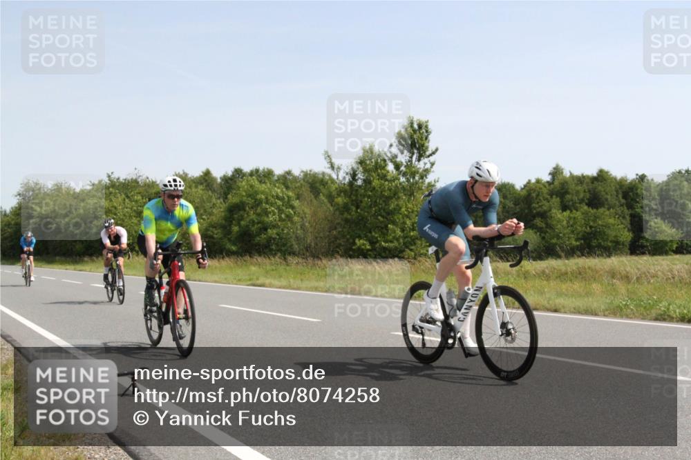 22.06.2025 - Viking Triathlon Yannick Fuchs http://msf.ph/oto/8074258 22.06.2025 11:19:52 Radfahren 17, 62, 100, 116, 224, 226, 278, 350, 457, 520, 623 meine-sportfotos.de
