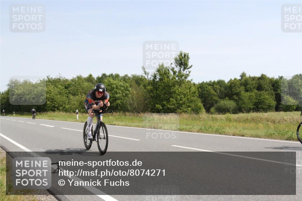 22.06.2025 - Viking Triathlon Yannick Fuchs http://msf.ph/oto/8074271 22.06.2025 11:20:01 Radfahren 48, 53, 226, 273, 355, 402, 640 meine-sportfotos.de