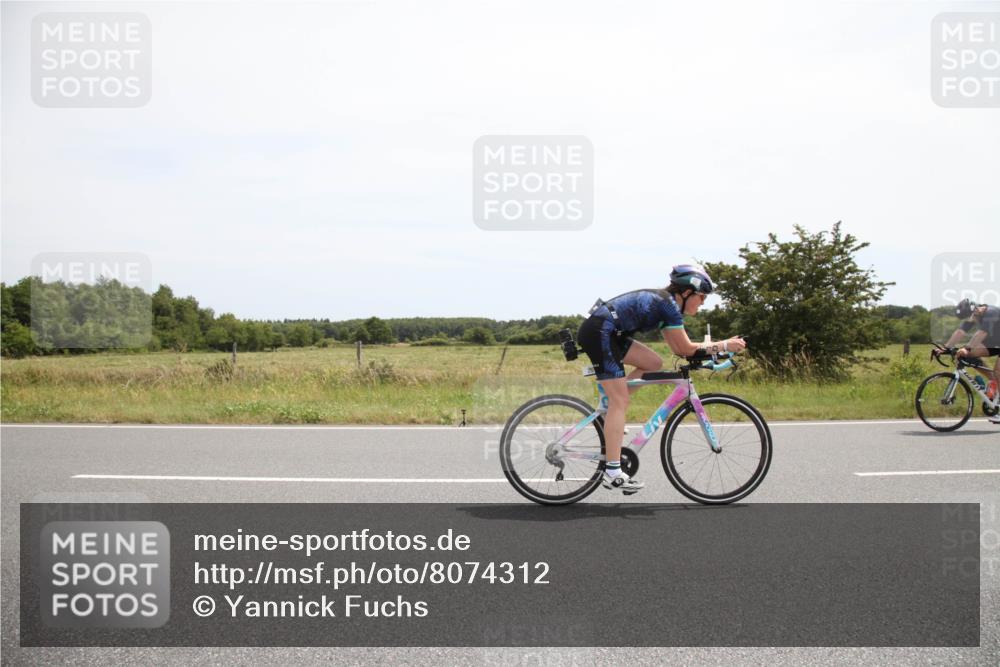 22.06.2025 - Viking Triathlon Yannick Fuchs http://msf.ph/oto/8074312 22.06.2025 13:01:54 Radfahren 210, 402, 466, 643 meine-sportfotos.de