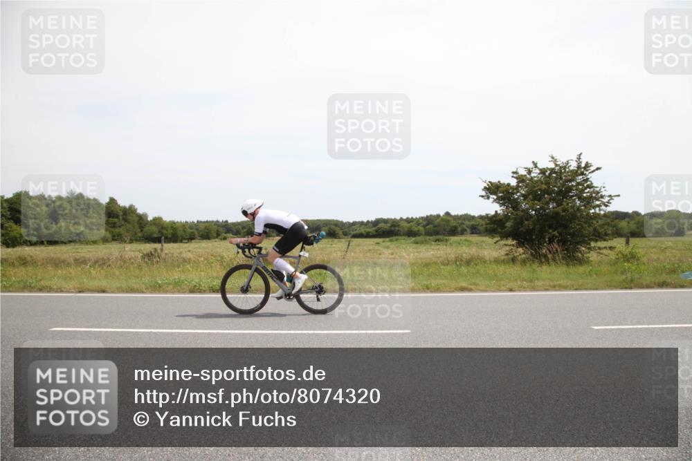 22.06.2025 - Viking Triathlon Yannick Fuchs http://msf.ph/oto/8074320 22.06.2025 13:02:11 Radfahren 97, 106 meine-sportfotos.de