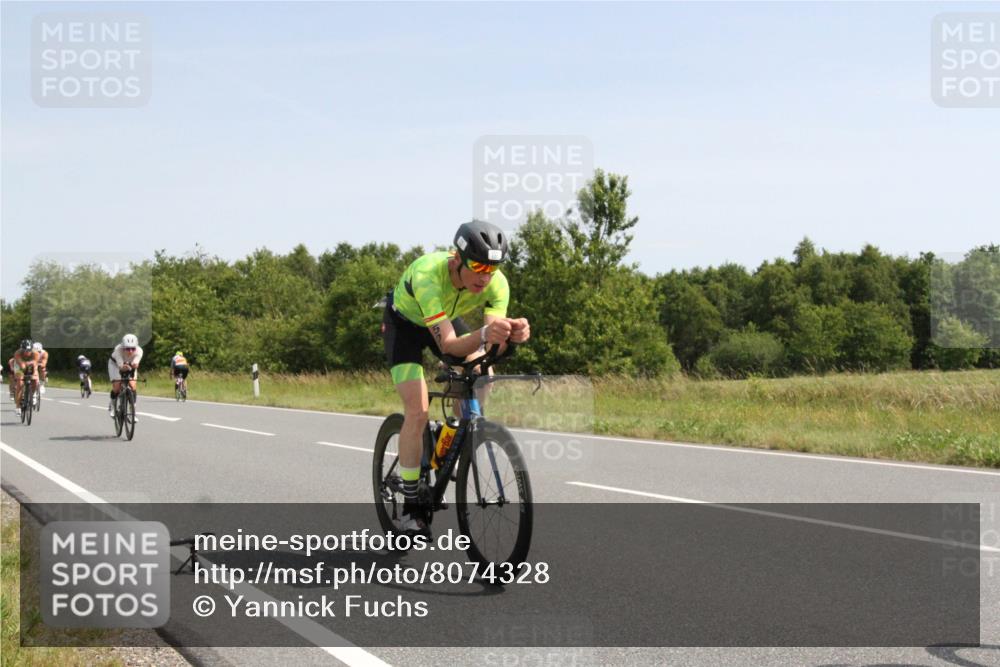 22.06.2025 - Viking Triathlon Yannick Fuchs http://msf.ph/oto/8074328 22.06.2025 11:21:16 Radfahren 19, 146, 162, 170, 201, 377, 382, 388, 395, 407, 481, 507, 557 meine-sportfotos.de