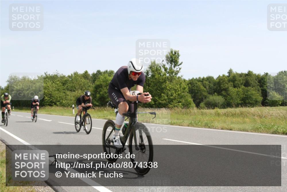 22.06.2025 - Viking Triathlon Yannick Fuchs http://msf.ph/oto/8074338 22.06.2025 11:21:27 Radfahren 50, 70, 75, 127, 296, 522, 550, 643 meine-sportfotos.de