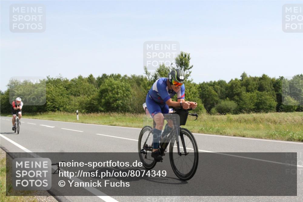 22.06.2025 - Viking Triathlon Yannick Fuchs http://msf.ph/oto/8074349 22.06.2025 11:21:45 Radfahren 135, 297, 300 meine-sportfotos.de