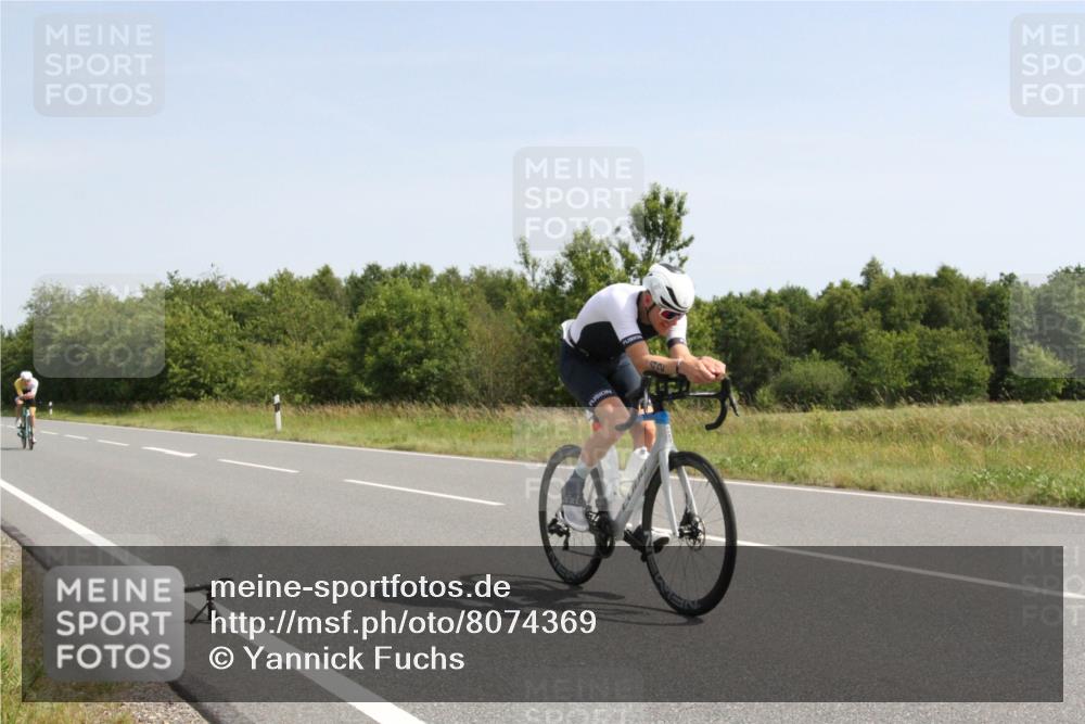 22.06.2025 - Viking Triathlon Yannick Fuchs http://msf.ph/oto/8074369 22.06.2025 11:22:19 Radfahren 42, 47, 91, 165, 257, 473, 490, 661 meine-sportfotos.de
