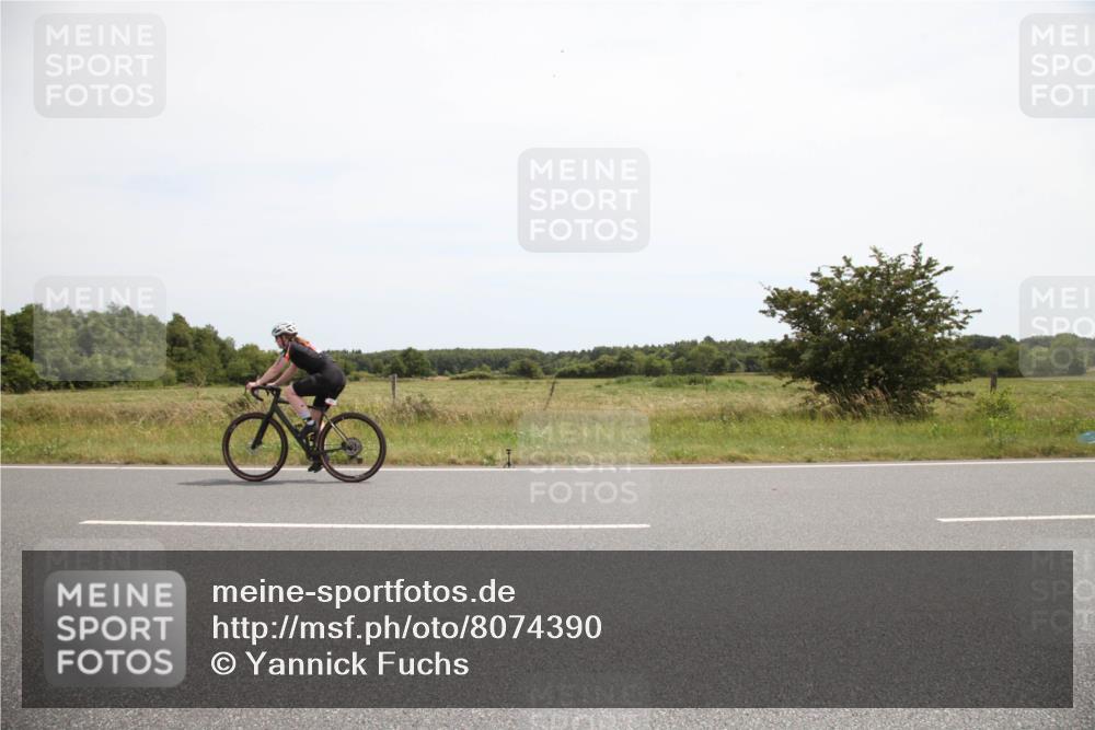22.06.2025 - Viking Triathlon Yannick Fuchs http://msf.ph/oto/8074390 22.06.2025 13:03:22 Radfahren 454, 637 meine-sportfotos.de