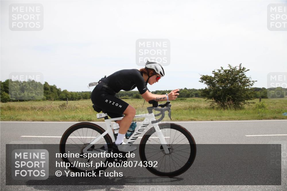 22.06.2025 - Viking Triathlon Yannick Fuchs http://msf.ph/oto/8074392 22.06.2025 13:03:32 Radfahren 211 meine-sportfotos.de