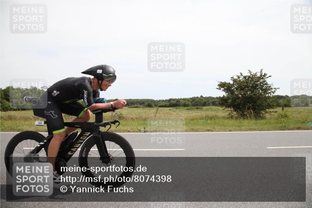 22.06.2025 - Viking Triathlon Yannick Fuchs http://msf.ph/oto/8074398 22.06.2025 13:03:36 Radfahren 44, 211, 356 meine-sportfotos.de
