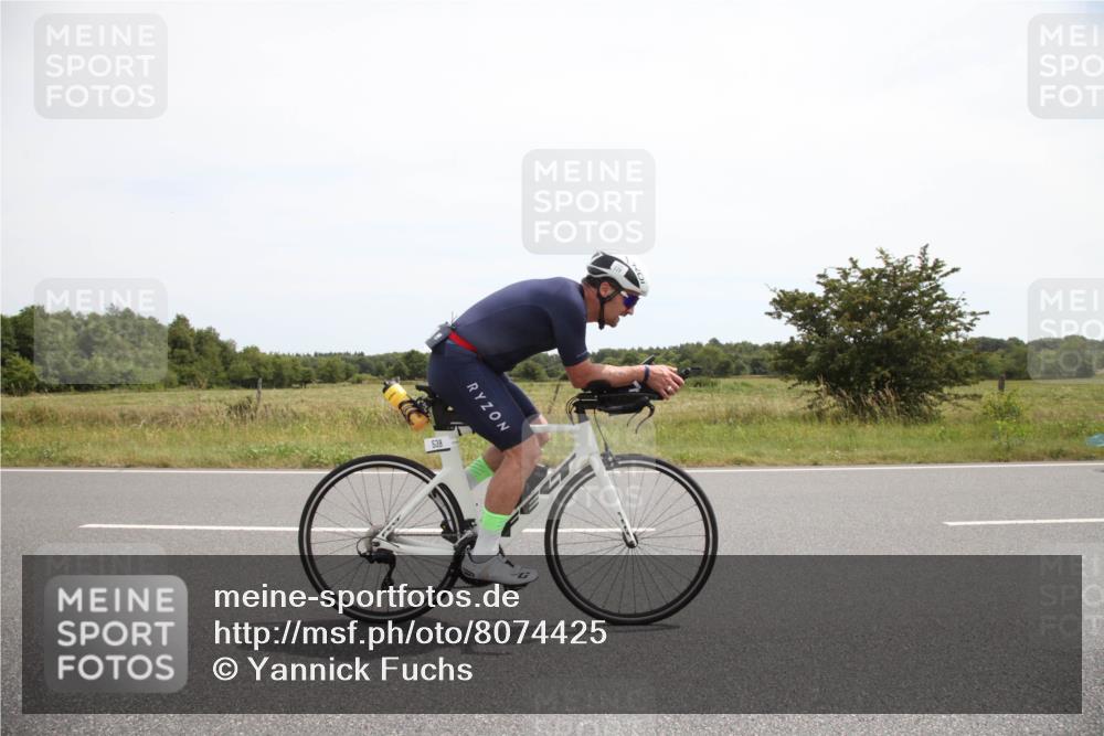 22.06.2025 - Viking Triathlon Yannick Fuchs http://msf.ph/oto/8074425 22.06.2025 13:03:47 Radfahren 130, 538 meine-sportfotos.de