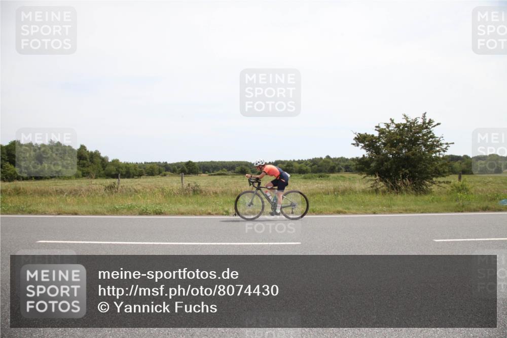 22.06.2025 - Viking Triathlon Yannick Fuchs http://msf.ph/oto/8074430 22.06.2025 13:03:48 Radfahren 130, 538 meine-sportfotos.de
