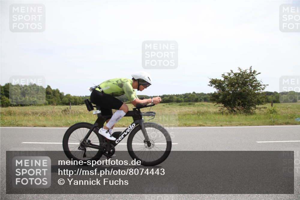 22.06.2025 - Viking Triathlon Yannick Fuchs http://msf.ph/oto/8074443 22.06.2025 13:04:01 Radfahren 220, 324 meine-sportfotos.de