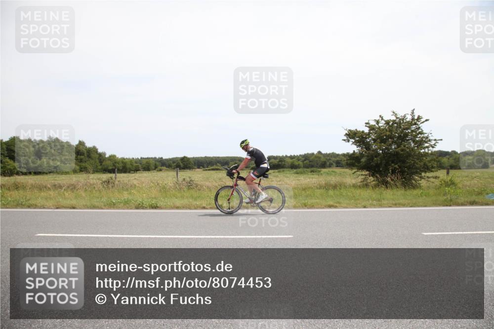 22.06.2025 - Viking Triathlon Yannick Fuchs http://msf.ph/oto/8074453 22.06.2025 13:04:09 Radfahren 292, 361, 655 meine-sportfotos.de