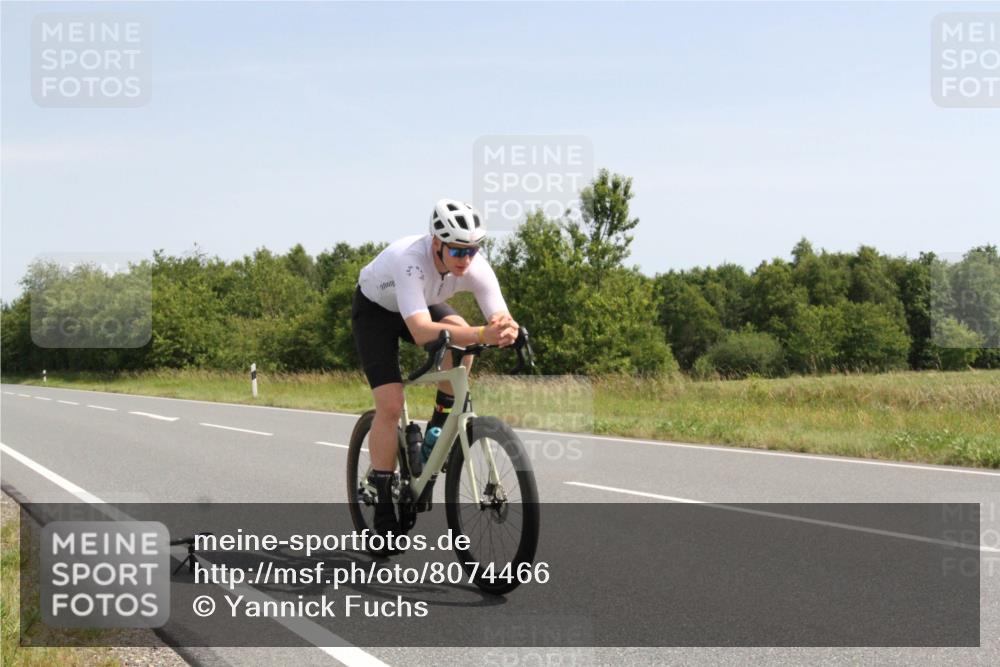 22.06.2025 - Viking Triathlon Yannick Fuchs http://msf.ph/oto/8074466 22.06.2025 11:24:01 Radfahren 436, 474, 658 meine-sportfotos.de