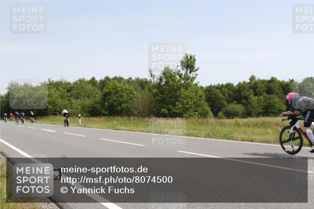 22.06.2025 - Viking Triathlon Yannick Fuchs http://msf.ph/oto/8074500 22.06.2025 11:24:38 Radfahren 10, 526, 544, 617, 620 meine-sportfotos.de