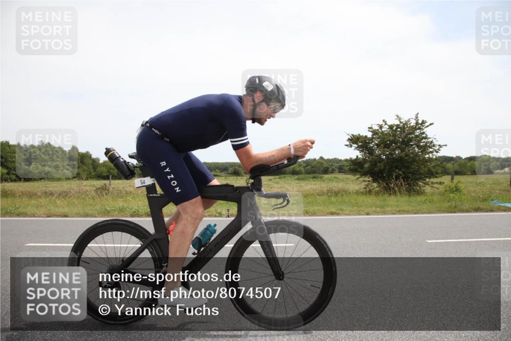 22.06.2025 - Viking Triathlon Yannick Fuchs http://msf.ph/oto/8074507 22.06.2025 13:07:21 Radfahren 54, 79, 441 meine-sportfotos.de